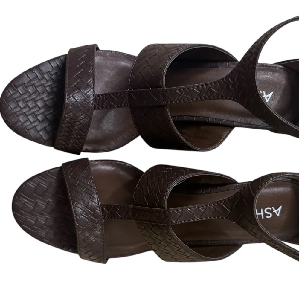 Ashro | Sandee Wedge Brown New With Tags NWT